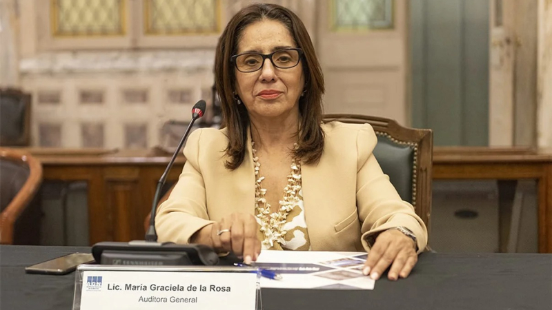 "El Gobierno nacional está construyendo un andamiaje legal para entregar la Argentina a capitales extranjeros"