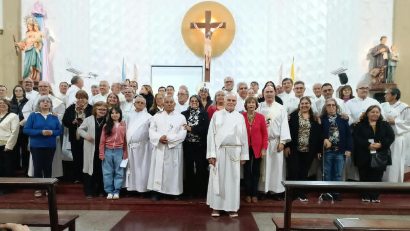 Más de 40 diáconos renovaron sus promesas en el colegio Don Bosco