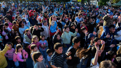 Multitudinario encuentro en el Parque 2 de Febrero