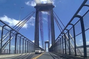 Buscan instalar vallas de contención en el Puente General Belgrano para evitar suicidios