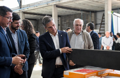 En el Día de la Industria, Zdero acompañó la inauguración de sede de Matertec SRL