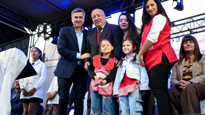 En Laguna Limpia Zdero inauguró viviendas, pavimento y red de electrificación rural