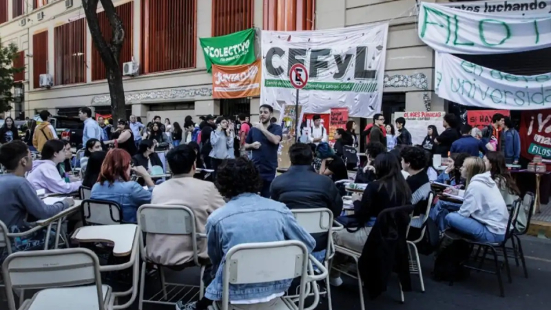 Por la Ley de Financiamiento, universitarios realizaron un paro