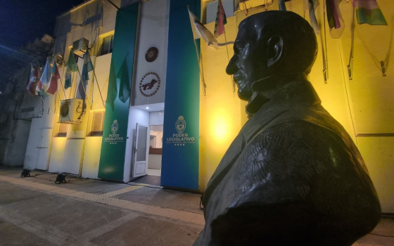 La Legislatura se iluminó de amarillo en el Mes de la Prevención del Suicidio