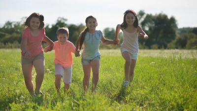 Convocan a adoptar juntas a dos hermanas de 11 y 8 años
