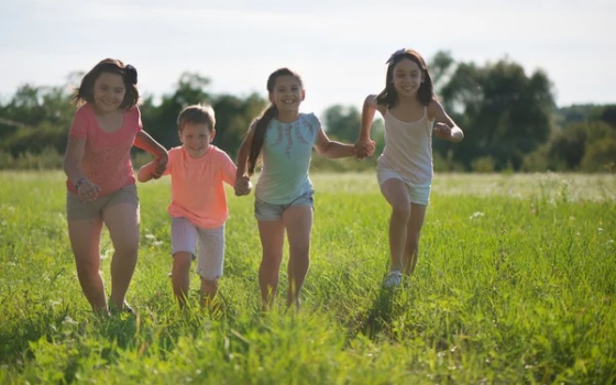 Convocan a adoptar juntas a dos hermanas de 11 y 8 años