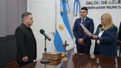 Delgado tomó juramento a Alberto Mahave como vocal del IPDUV
