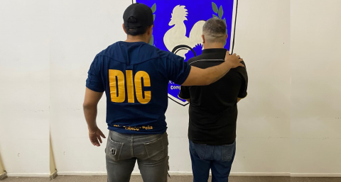 Detuvieron a uno de los dos que se habían peleado con palos en un video viral