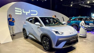 Cierres de autopartistas, caída de patentamientos y avance de autos chinos