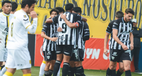 Venció 2-1 a Deportivo Madryn con gol agónico de Leandro Fernández