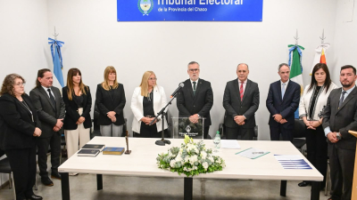 Delgado acompañó la jura de jueces y procuradores fiscales del Tribunal Electoral para el período 2026-2028