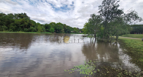 Especialistas prevén lluvias intensas y crecida de los ríos