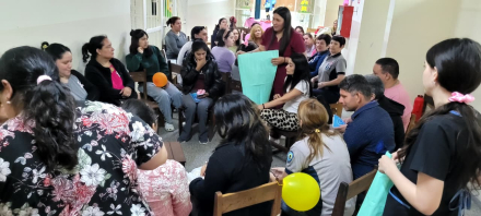 El centro de salud _El Pucú_ promovió la concientización sobre el cáncer de mama en una escuela nocturna (7)